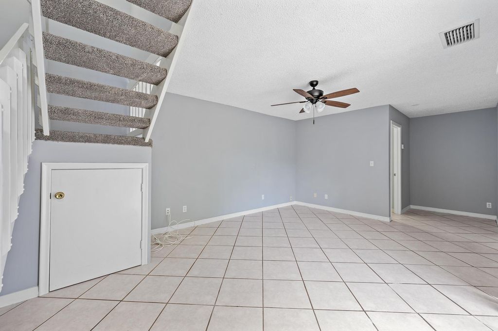 Photo of 352 Prestwick Circle #1, Palm Beach Gardens, FL 33418 (MLS # B26016817)