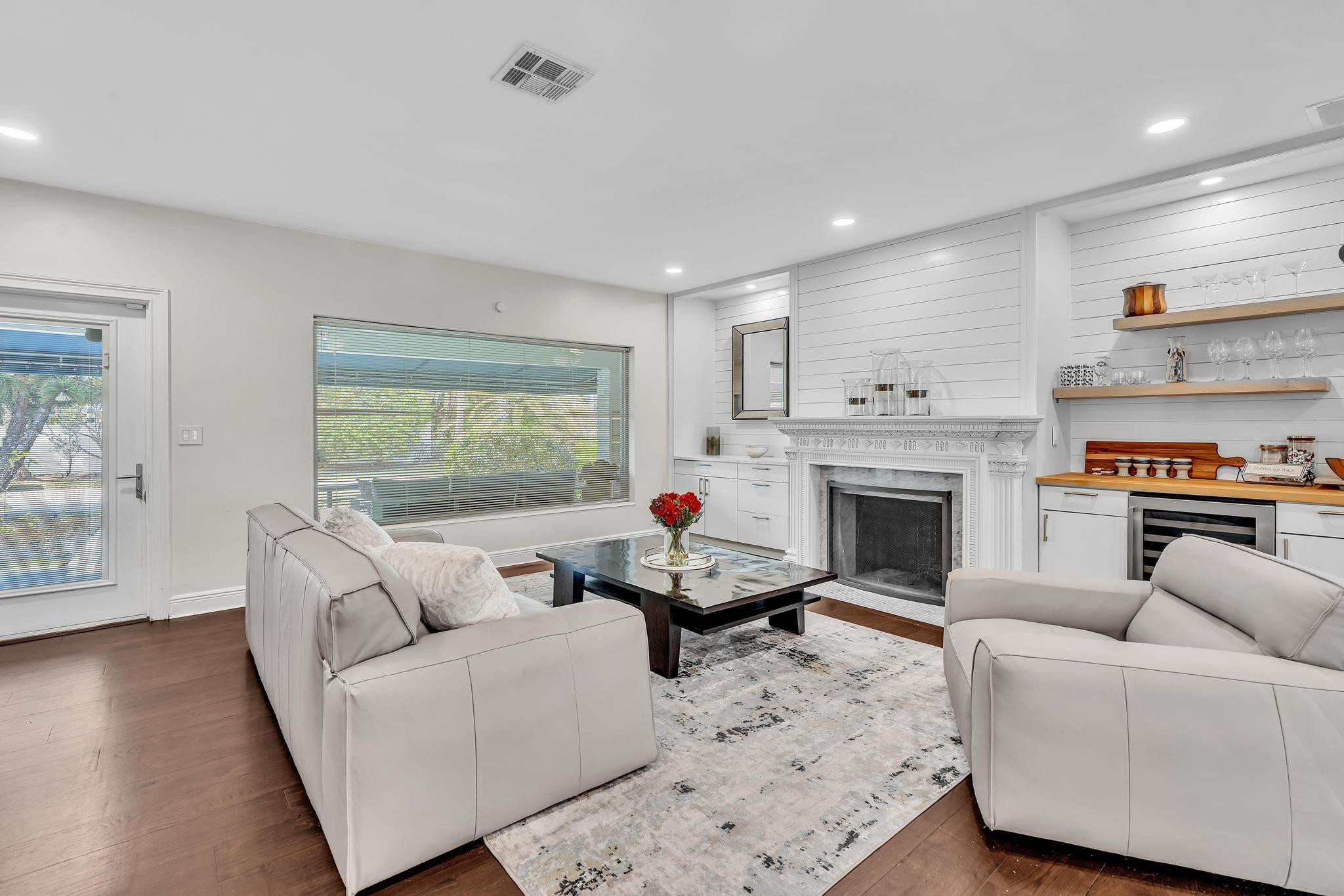 Macarthur Park 19-31 B - Residential Lease