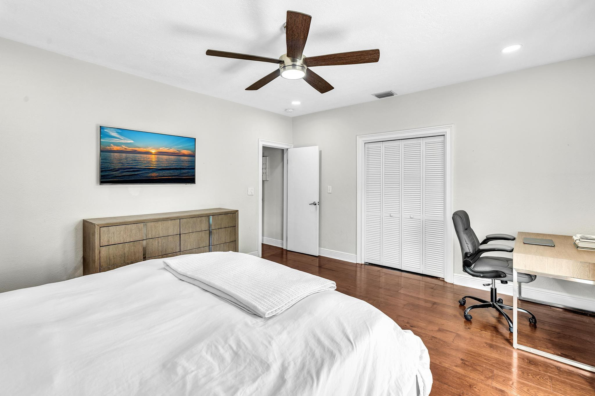 Macarthur Park 19-31 B - Residential Lease