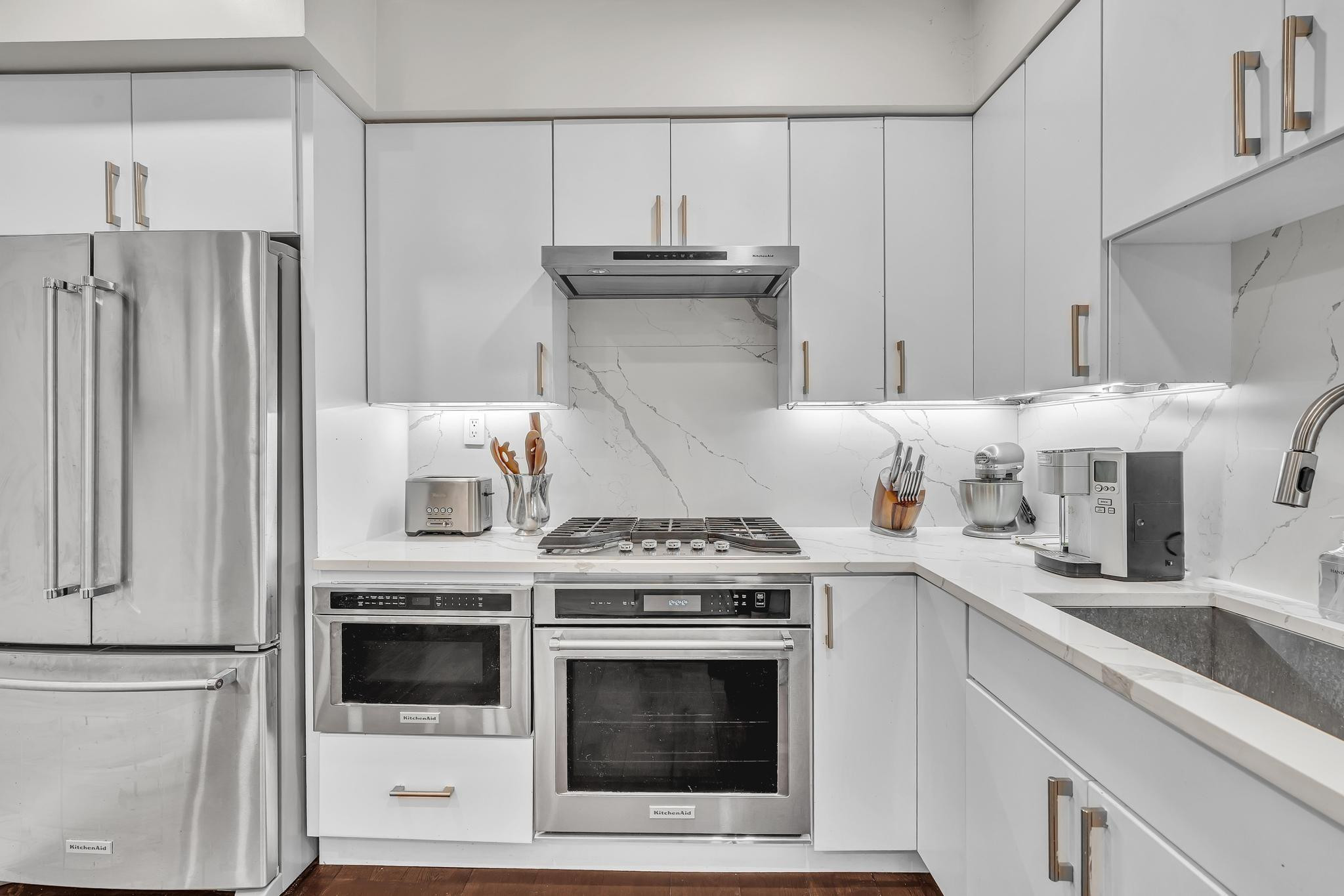 Macarthur Park 19-31 B - Residential Lease