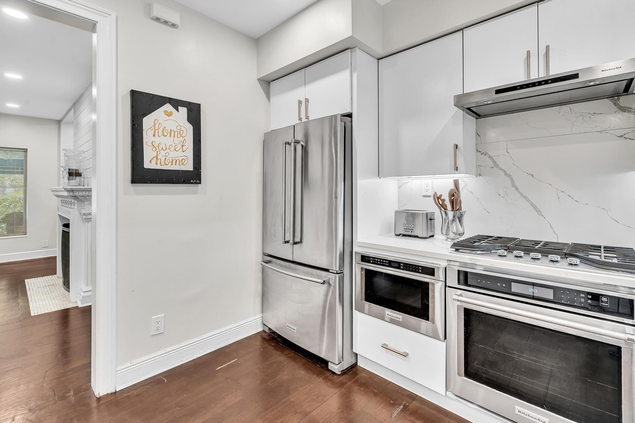 Macarthur Park 19-31 B - Residential Lease