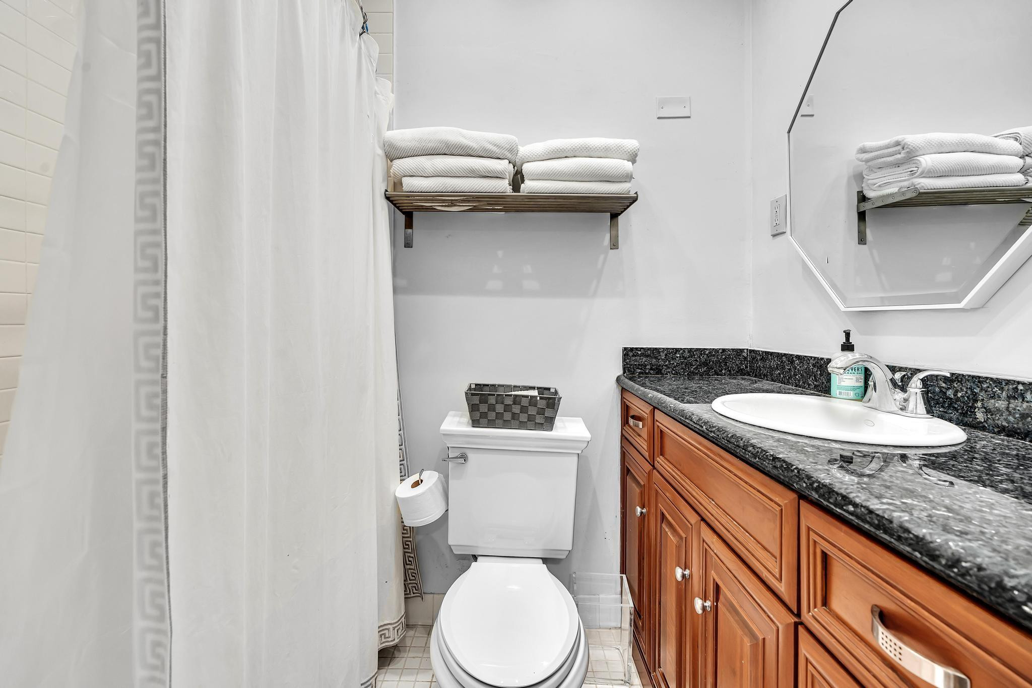 Macarthur Park 19-31 B - Residential Lease