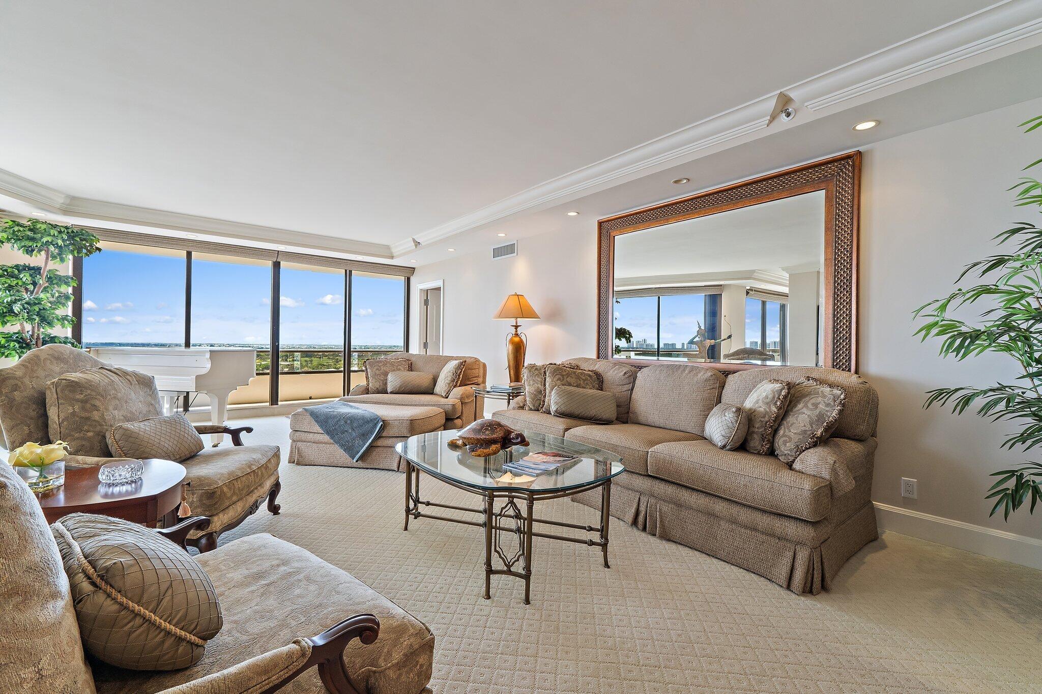 OLD PORT COVE LAKE POINT - Residential