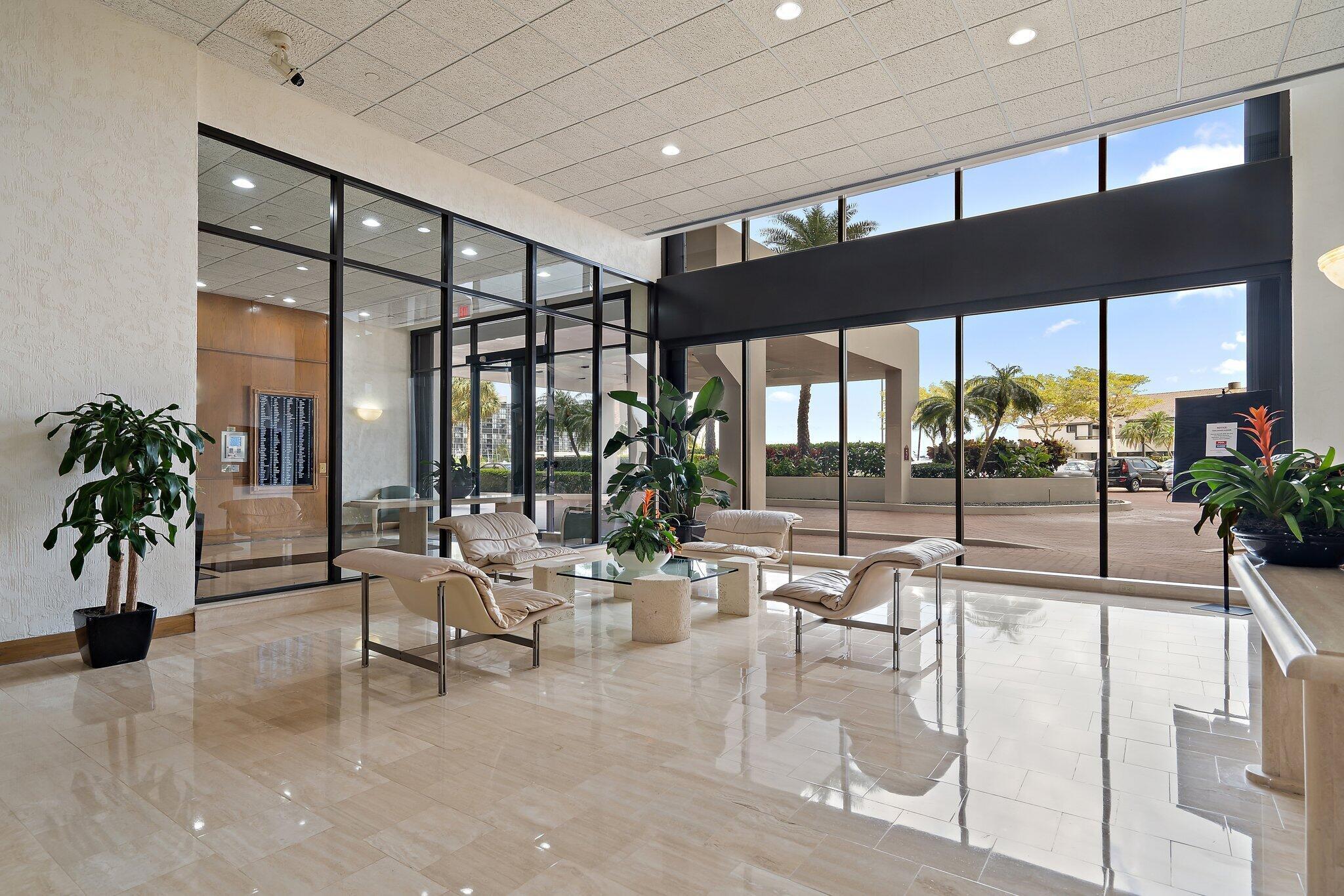 OLD PORT COVE LAKE POINT - Residential