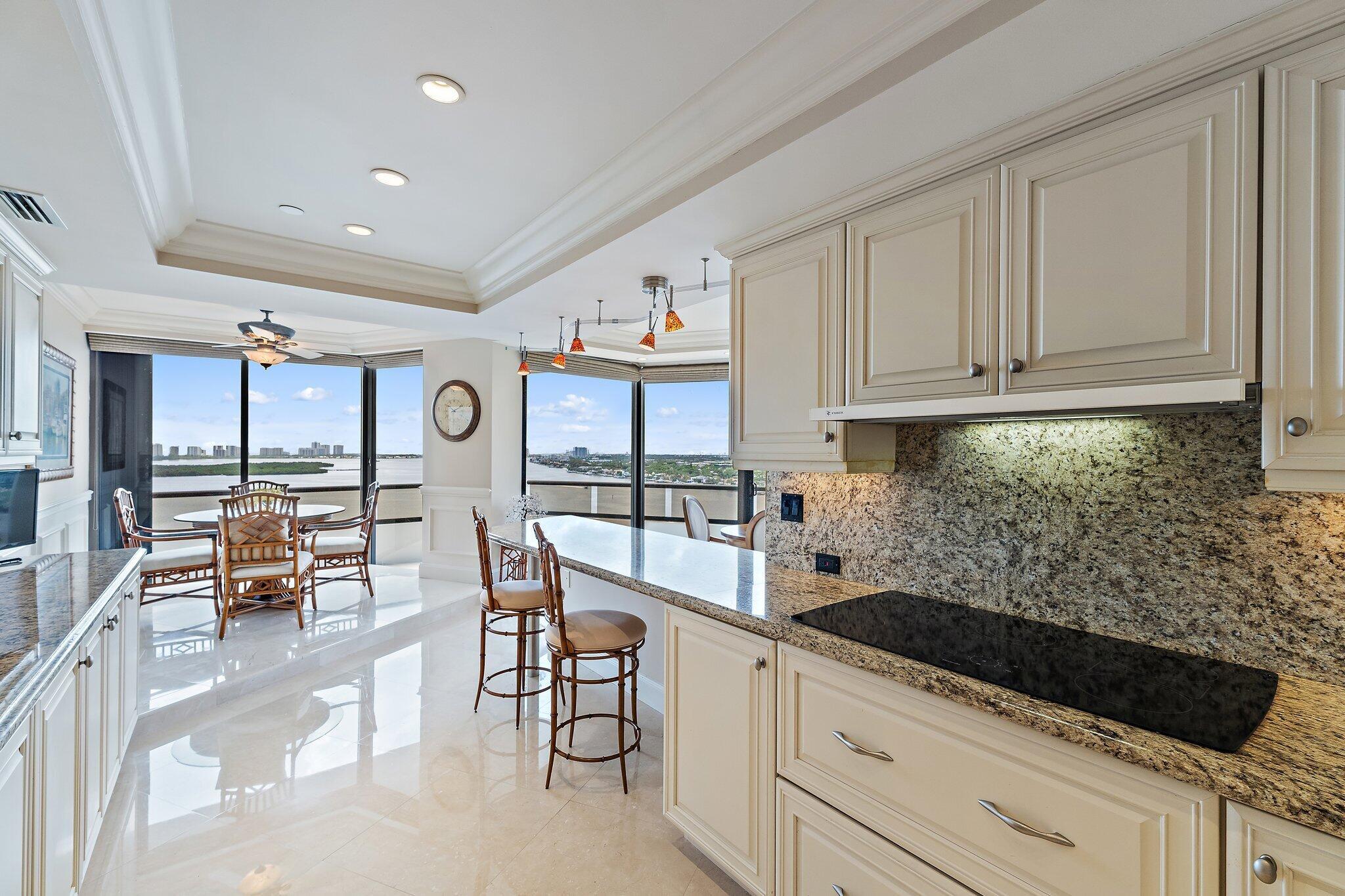OLD PORT COVE LAKE POINT - Residential