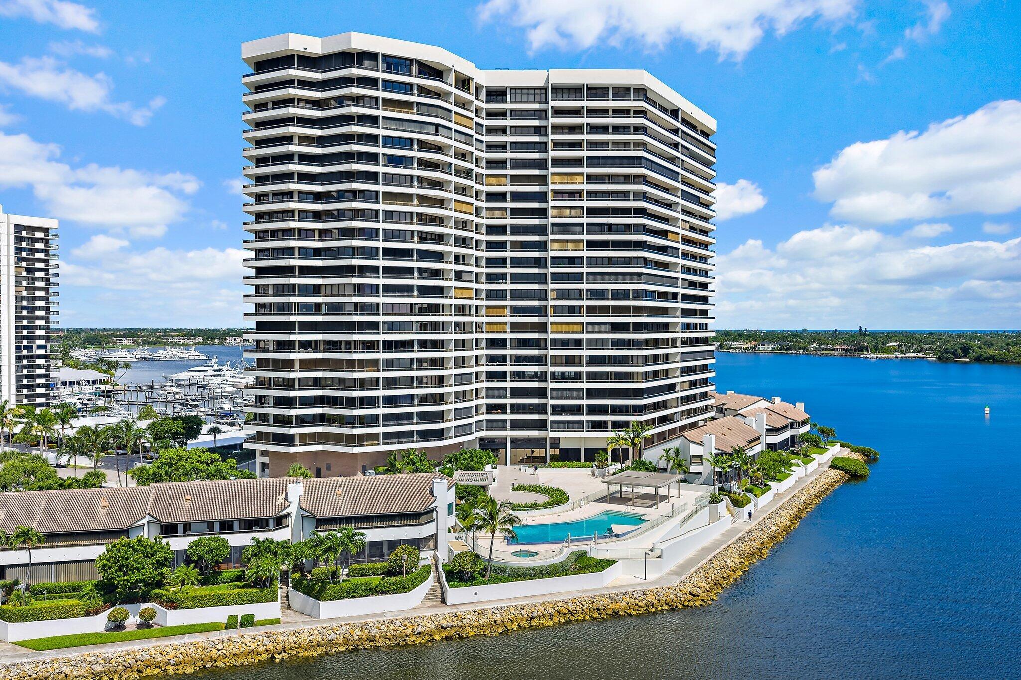 OLD PORT COVE LAKE POINT - Residential