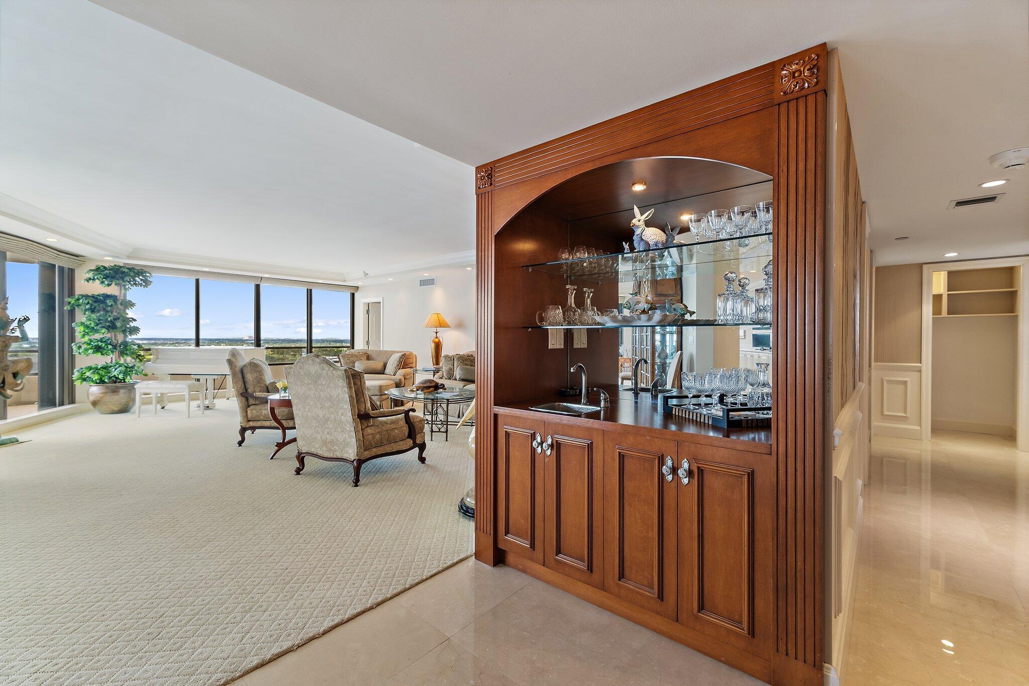 OLD PORT COVE LAKE POINT - Residential