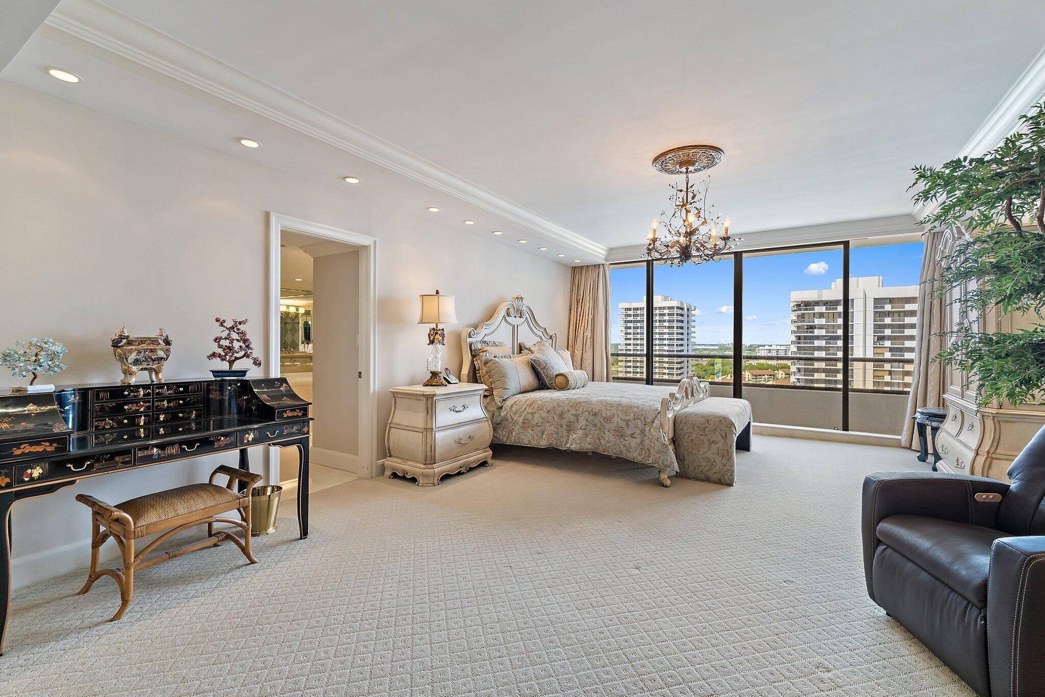 OLD PORT COVE LAKE POINT - Residential