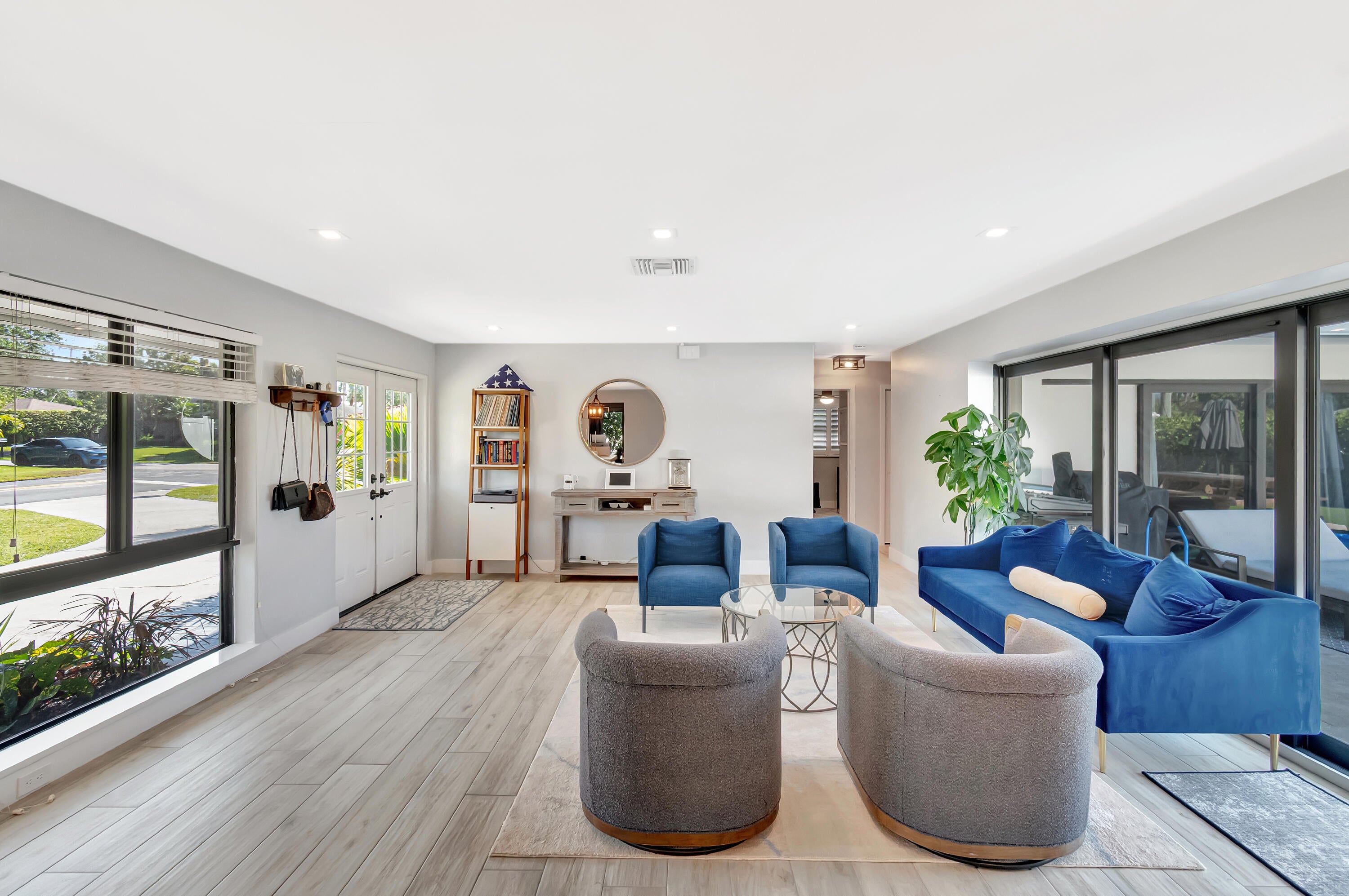 502 SW 28TH Avenue, Boynton Beach, FL, 33435/$929,900 3 502 SW 28TH Avenue