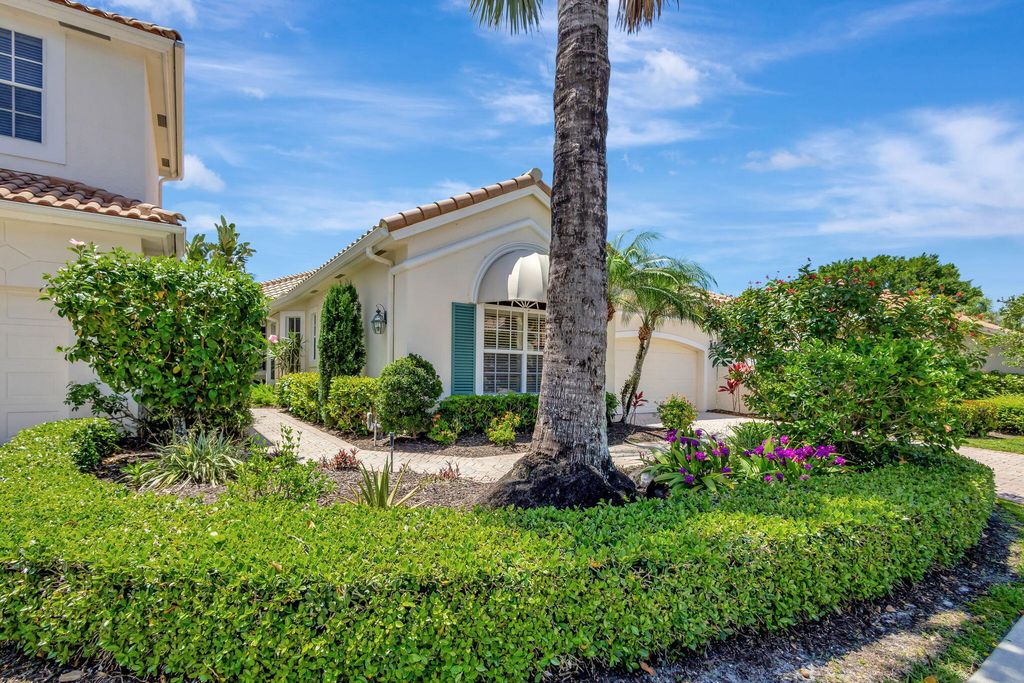 Photo of 1013 Diamond Head Way, Palm Beach Gardens, FL 33418 (MLS # R10979750)