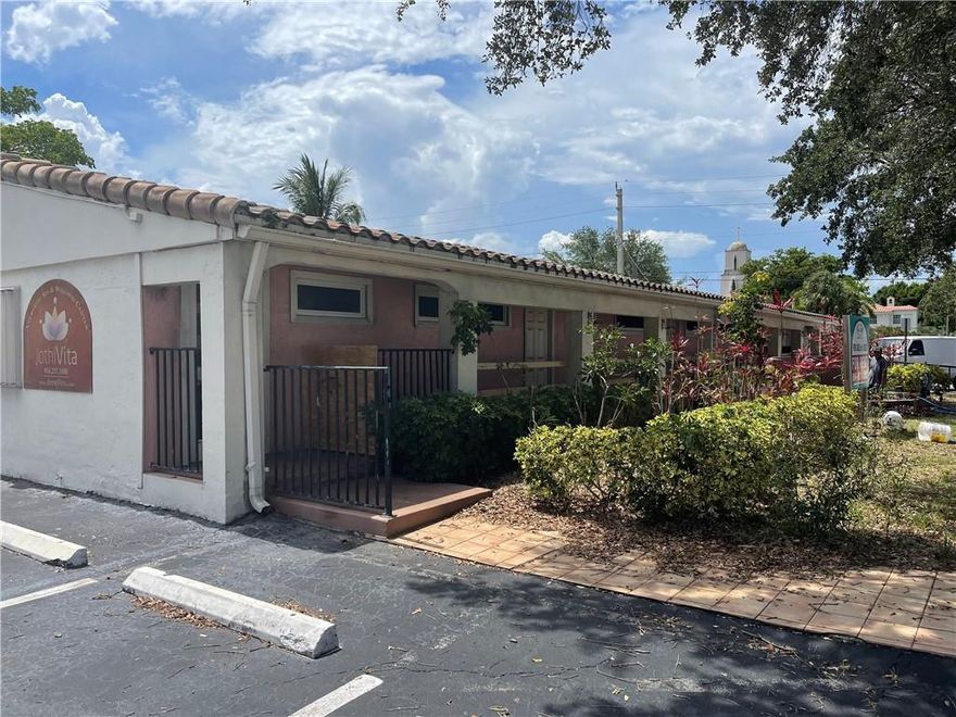 Mid-Core freestanding building 1 story with approximately 3000 ft.² located in the epicenter of Hollywood developmental renaissance is available for purchase. The property provides a covered land play with 120'+/- directly on and facing US1. The site is zoned FH-2 which provides the best density in the city, 3.0 FAR.  The property was completely renovated - impact windows and doors, central A/C, updated electric with multiple meters, updated plumbing, newer roof. Formerly used as a Spa. Roof signage allowed. In addition The stakeholder currently is walking plans through the city to obtain entitlement for a 16 unit residential complex. Preliminary blueprints & plans are complete and the application has been submitted. Please note the property is currently vacant.