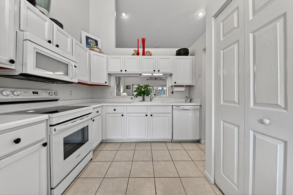 Photo of 6140 Long Key Lane, Boynton Beach, FL 33472 (MLS # R11142713)