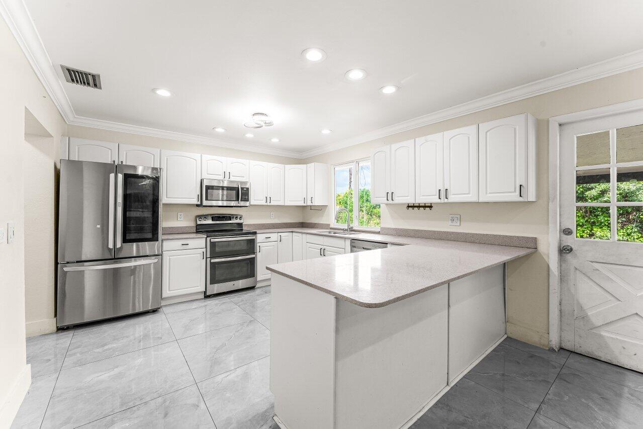 FLORIDA GARDENS 4 - Residential Lease