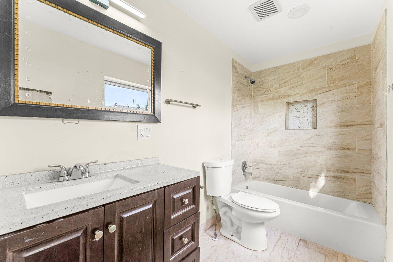 FLORIDA GARDENS 4 - Residential Lease