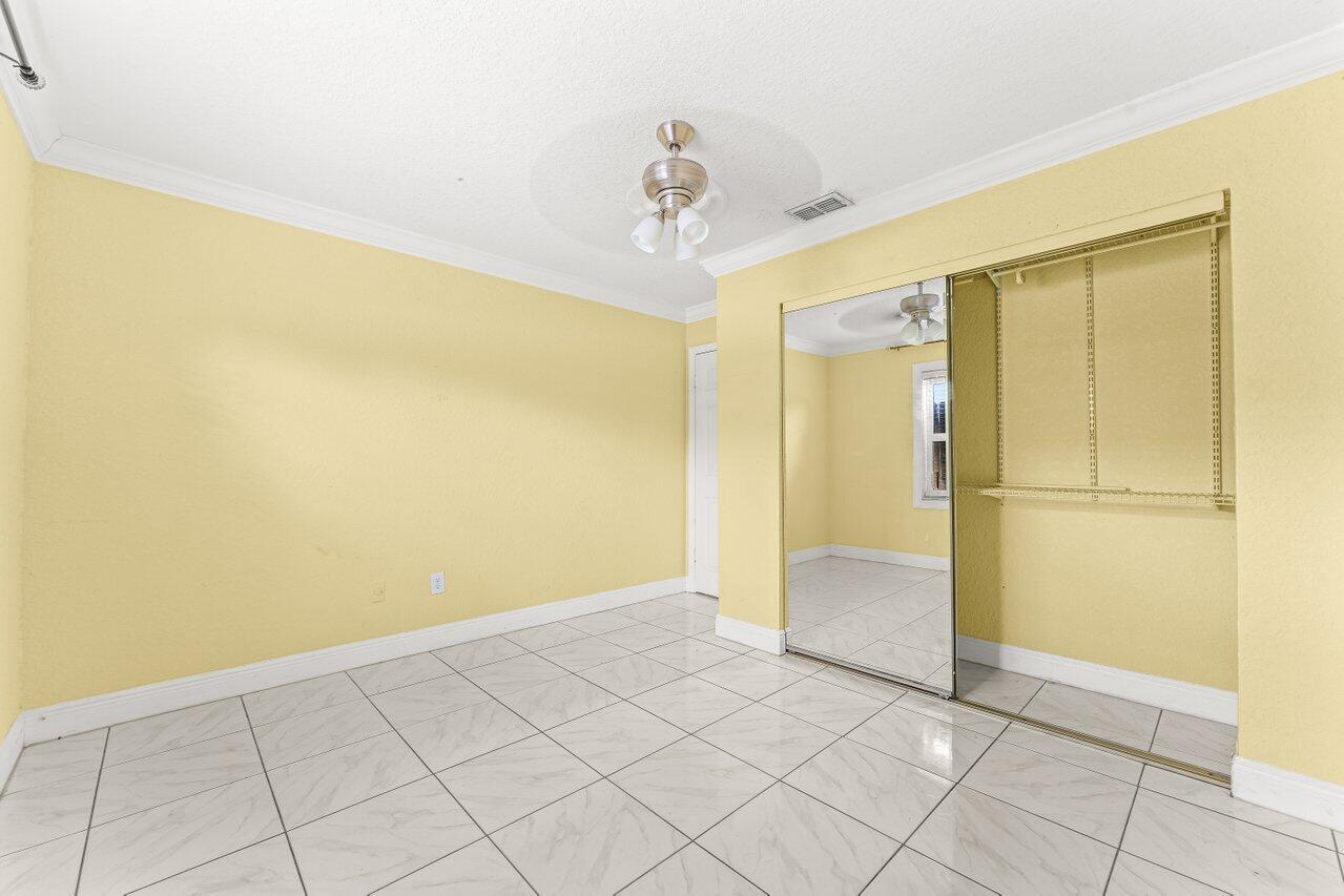 FLORIDA GARDENS 4 - Residential Lease