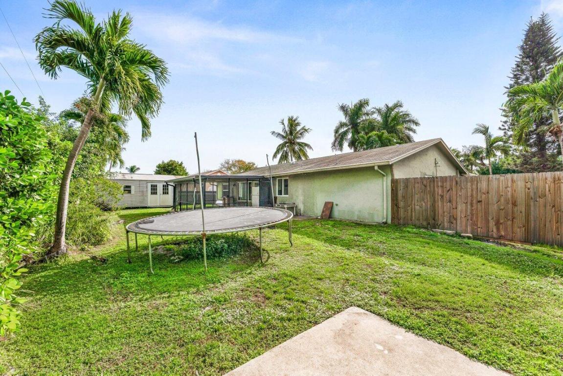 FLORIDA GARDENS 4 - Residential Lease