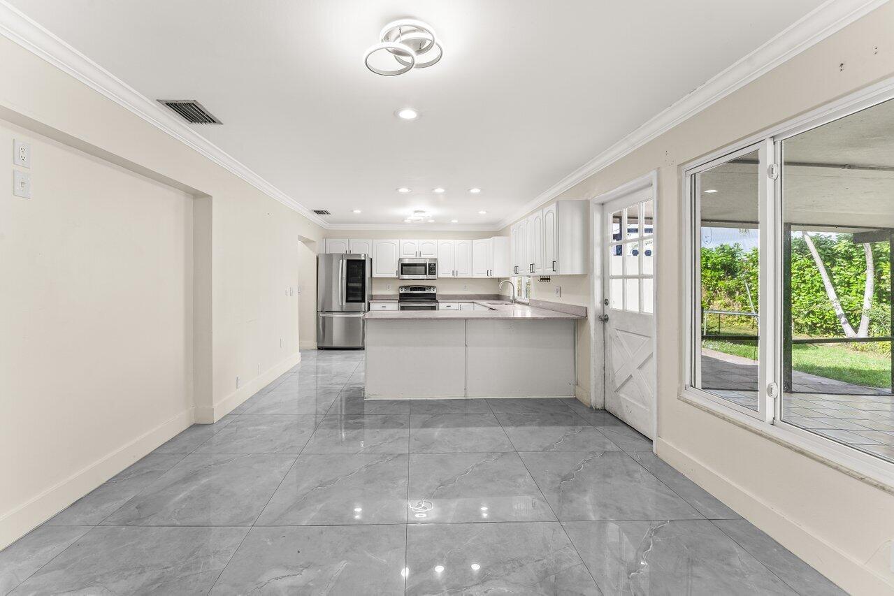 FLORIDA GARDENS 4 - Residential Lease