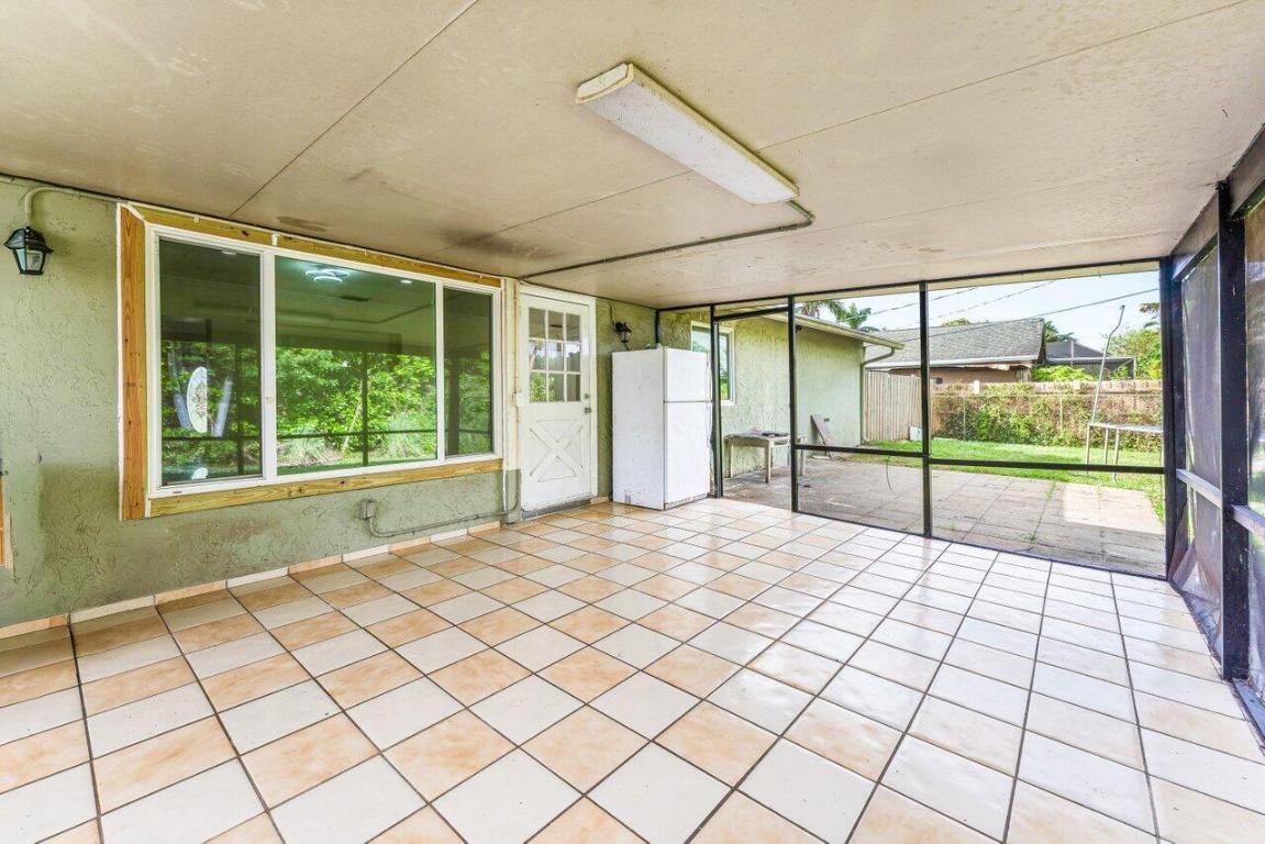 FLORIDA GARDENS 4 - Residential Lease