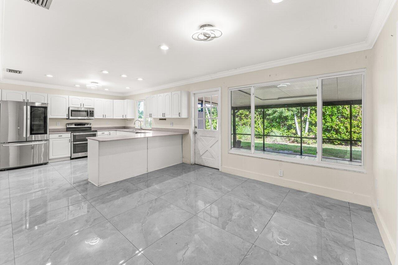 FLORIDA GARDENS 4 - Residential Lease