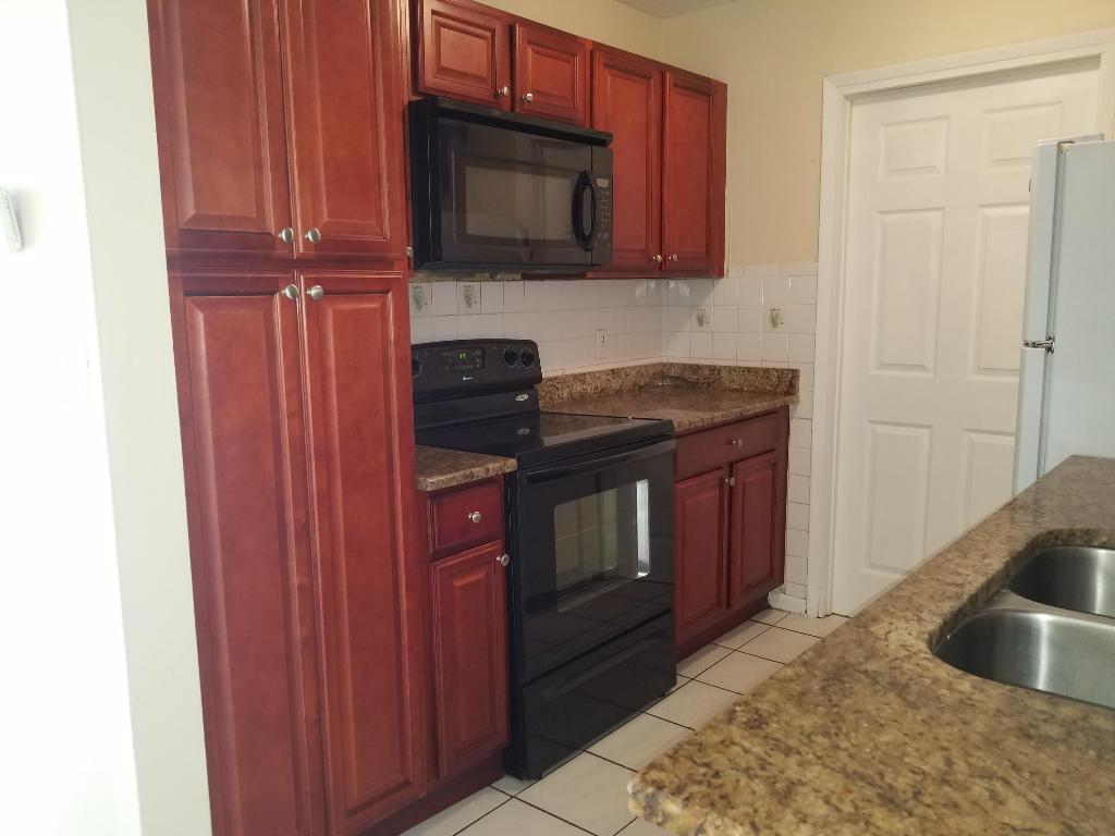 FEDERAL GARDENS 3 - Residential Lease