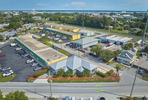 319 SE Florida Street Stuart FL 