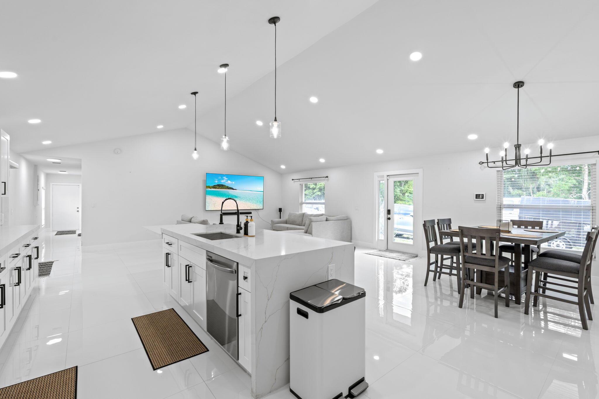 PALM BEACH RANCHETTES - Residential