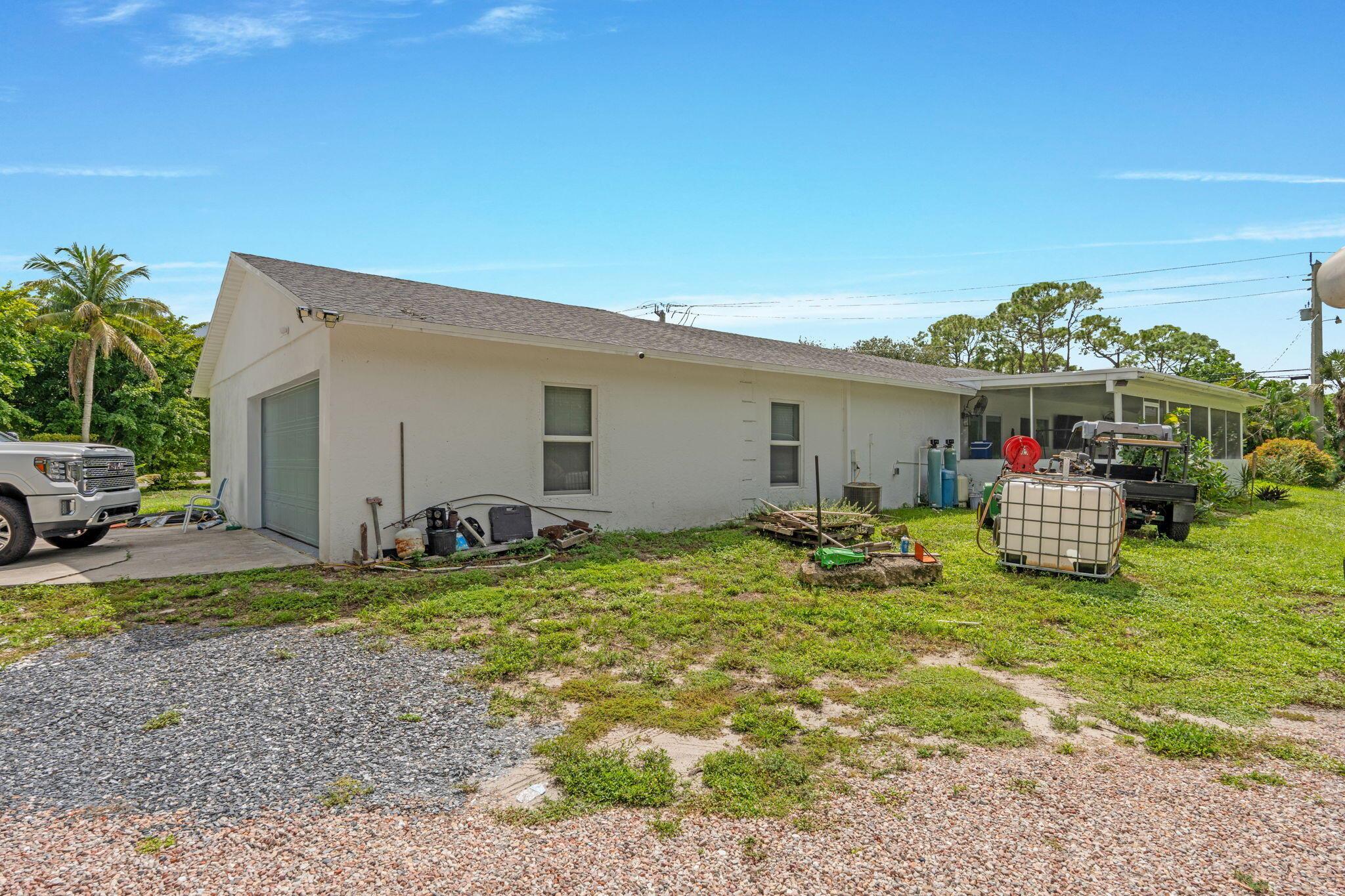 PALM BEACH RANCHETTES - Residential