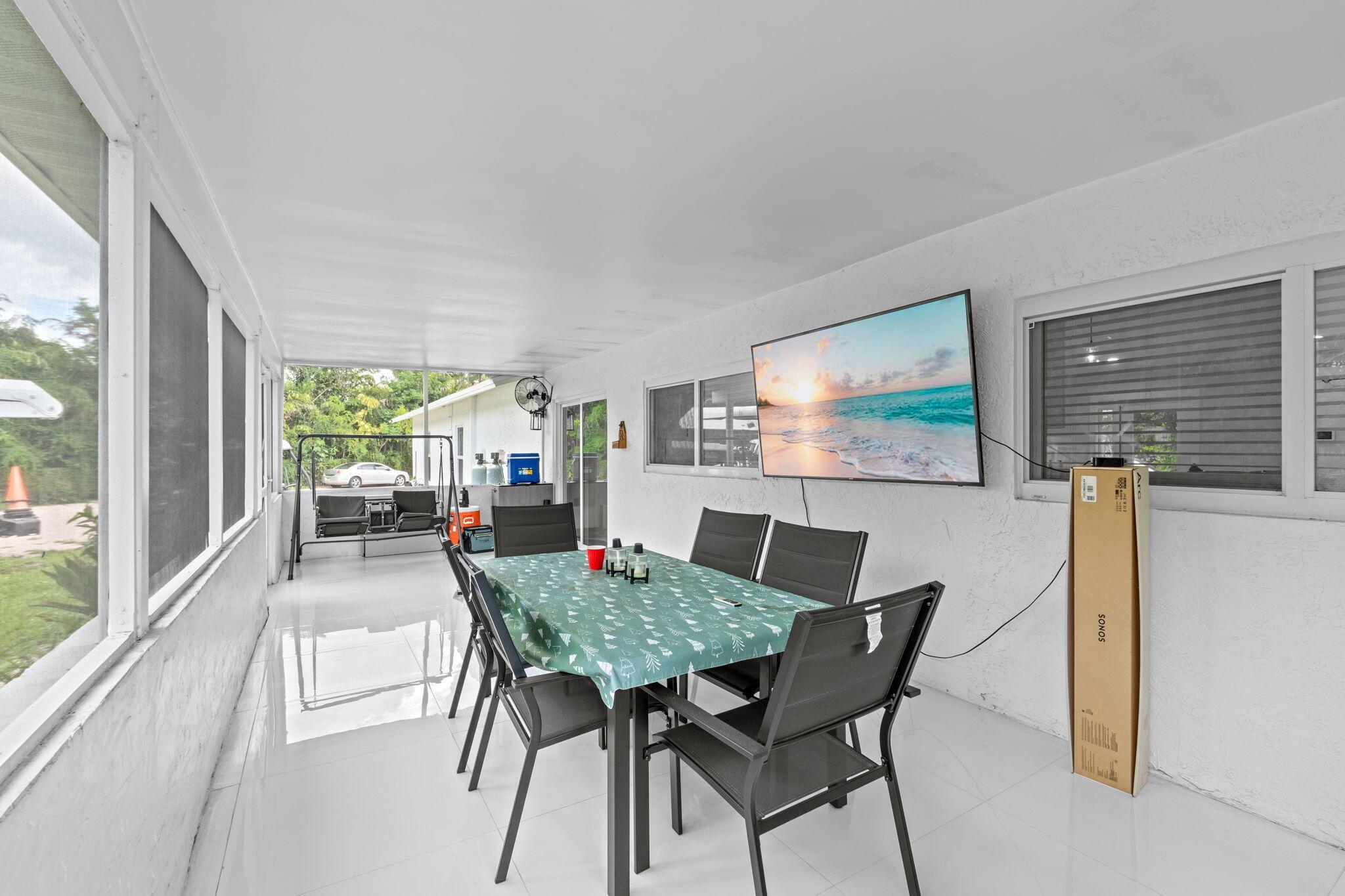PALM BEACH RANCHETTES - Residential
