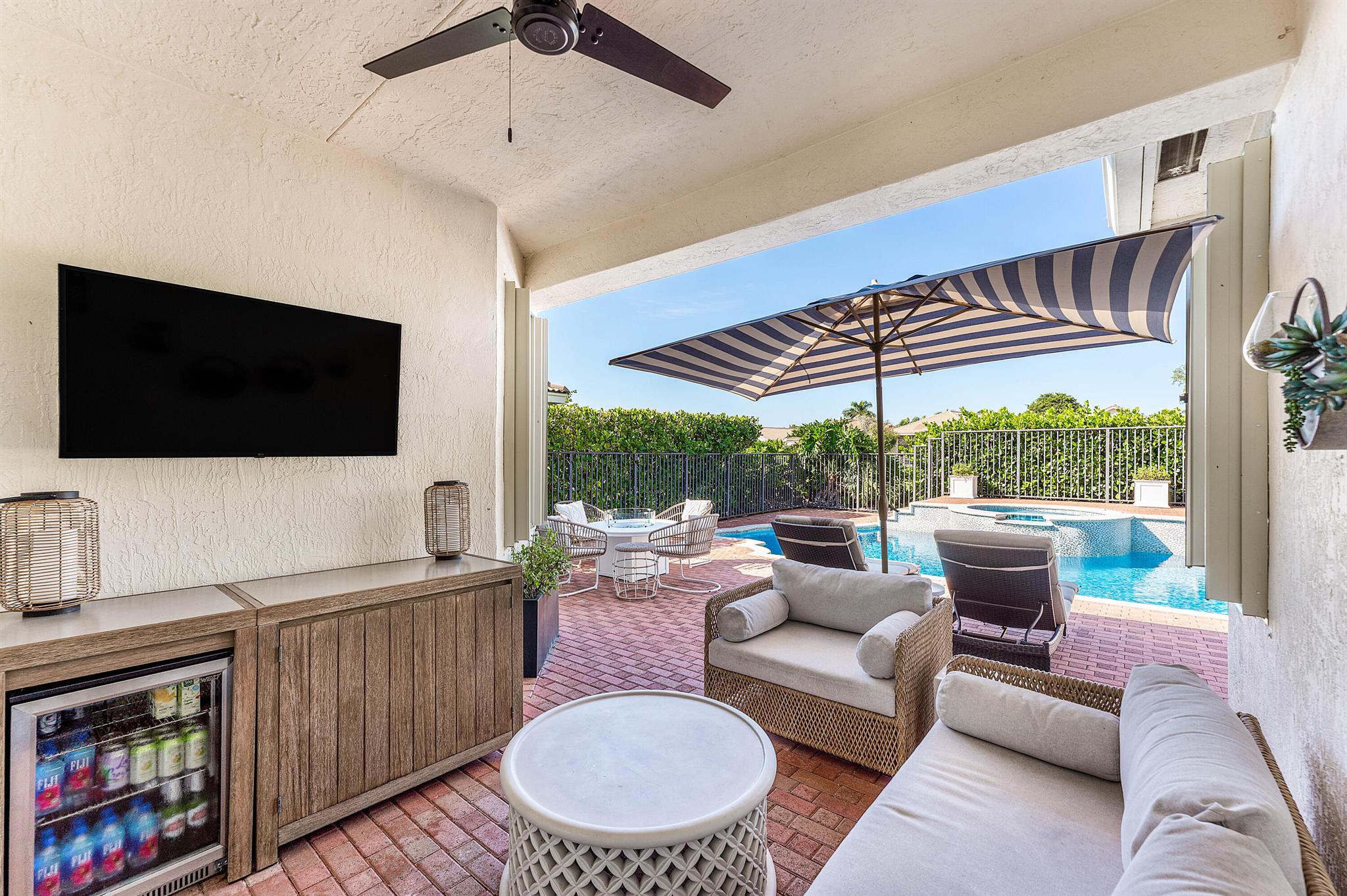 PALMS AT ATLANTIS - Residential