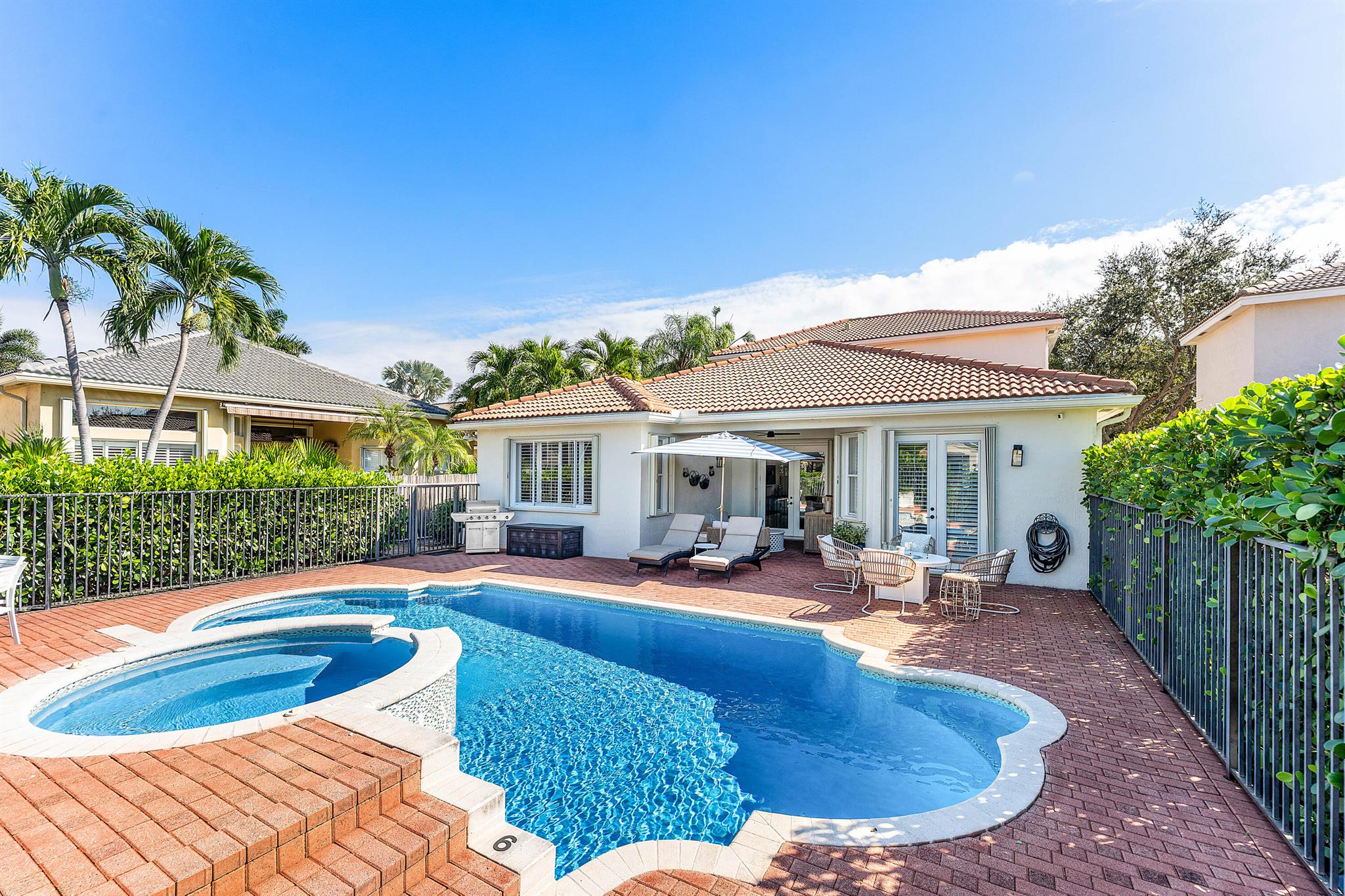 PALMS AT ATLANTIS - Residential