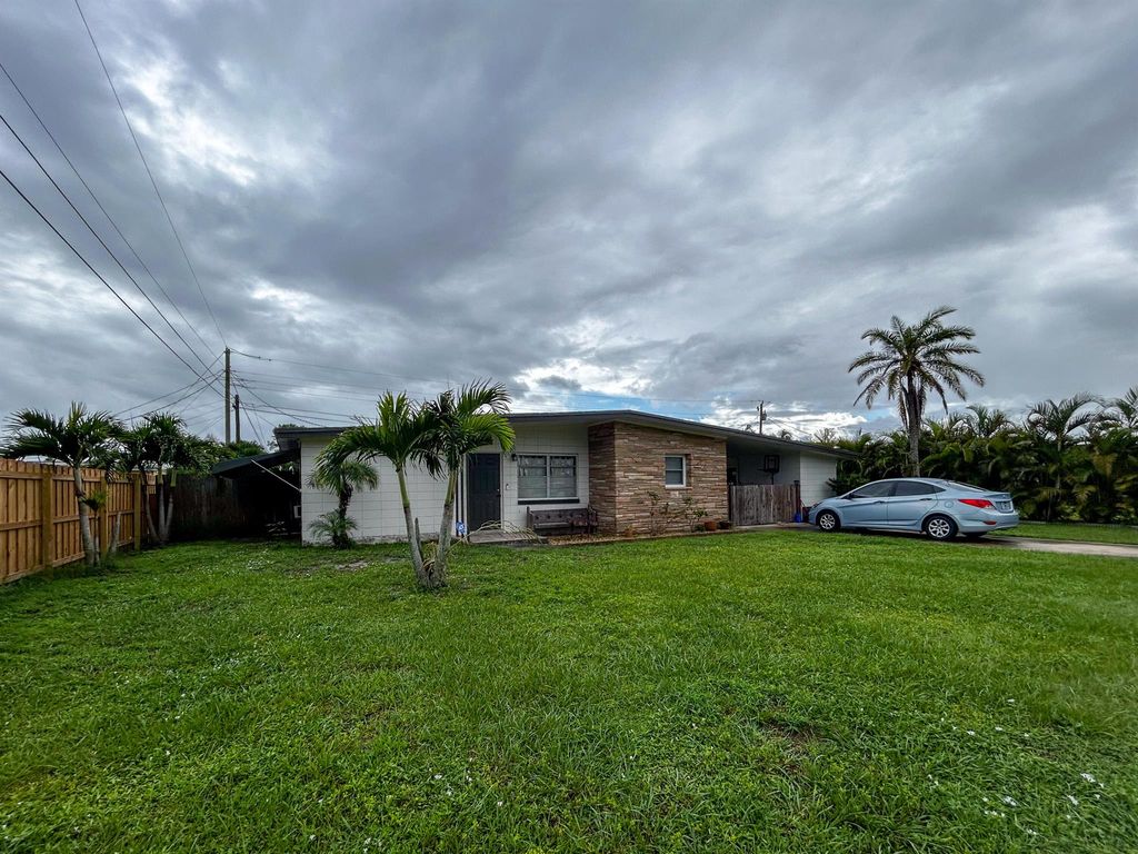 Photo of 768 Cypress Street, Port Saint Lucie, FL 34952 (MLS # R11130840)