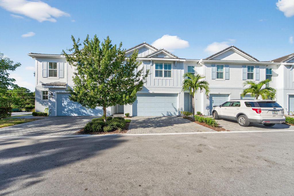 Photo of 205 Preserve Trail S #602, Stuart, FL 34994 (MLS # R11134884)