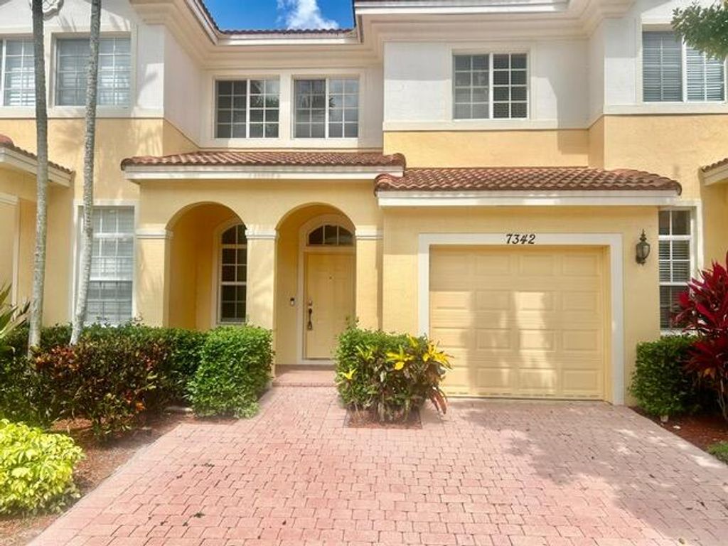 Photo of 7342 Briella Drive, Boynton Beach, FL 33437 (MLS # B26030163)