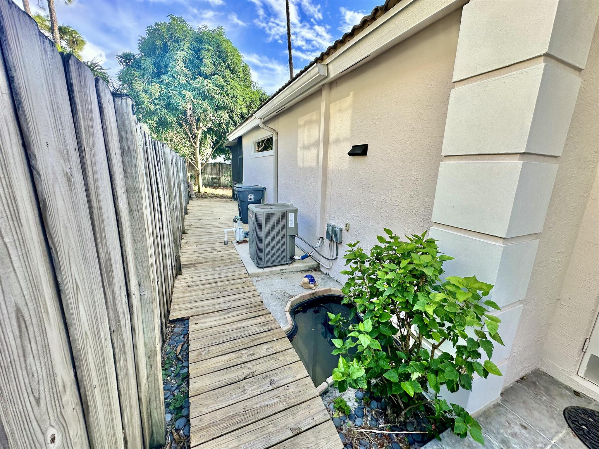 CASA NELLA FORESTA OF WEL - Residential Lease