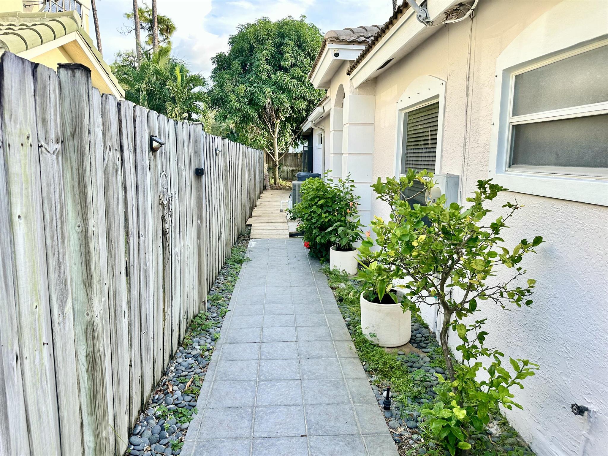 CASA NELLA FORESTA OF WEL - Residential Lease