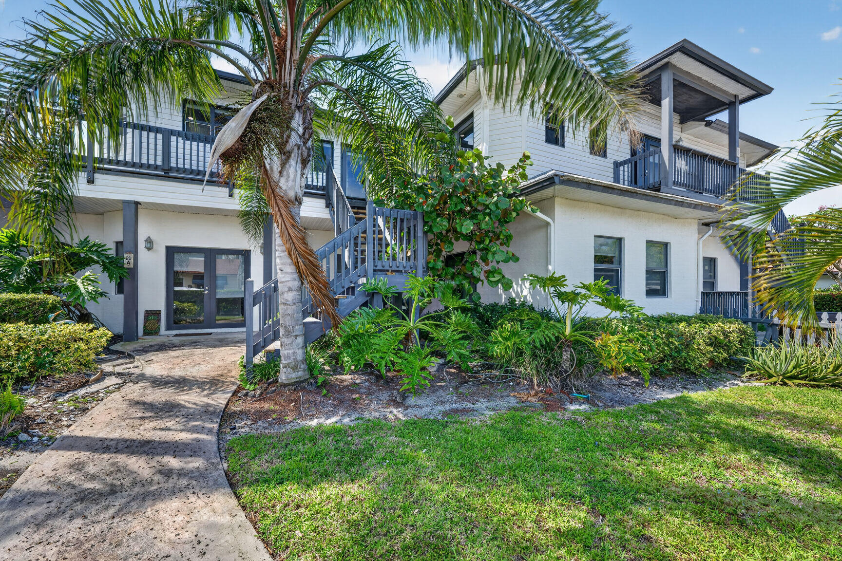 PALM BEACH SHORE ACRES - Residential Lease