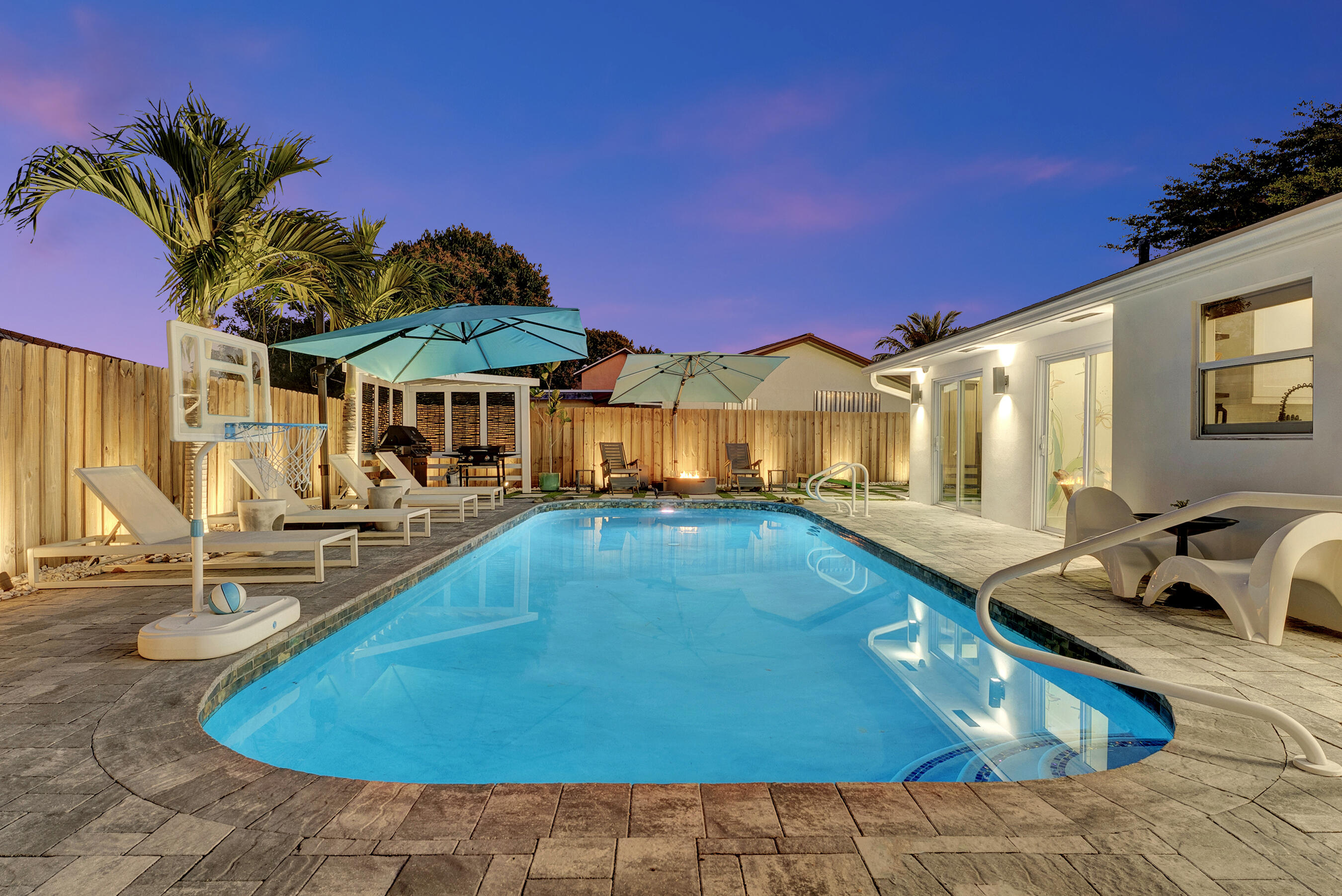 CHATELAINE - Residential