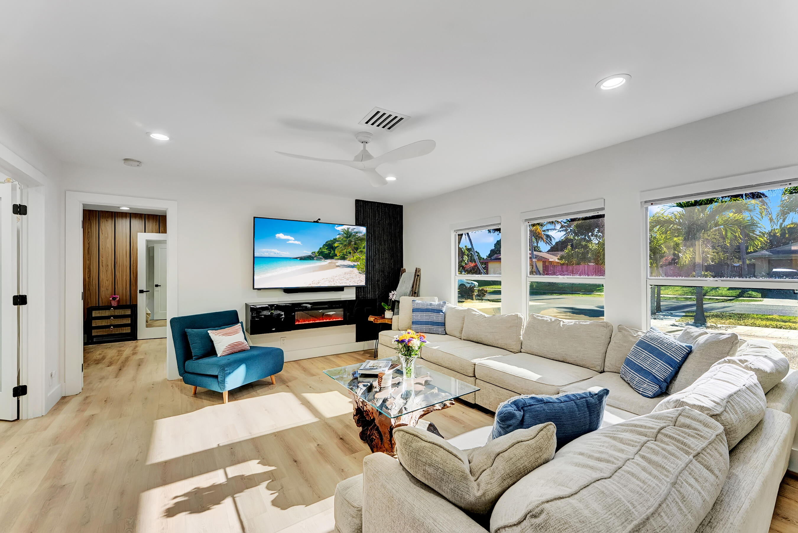 CHATELAINE - Residential