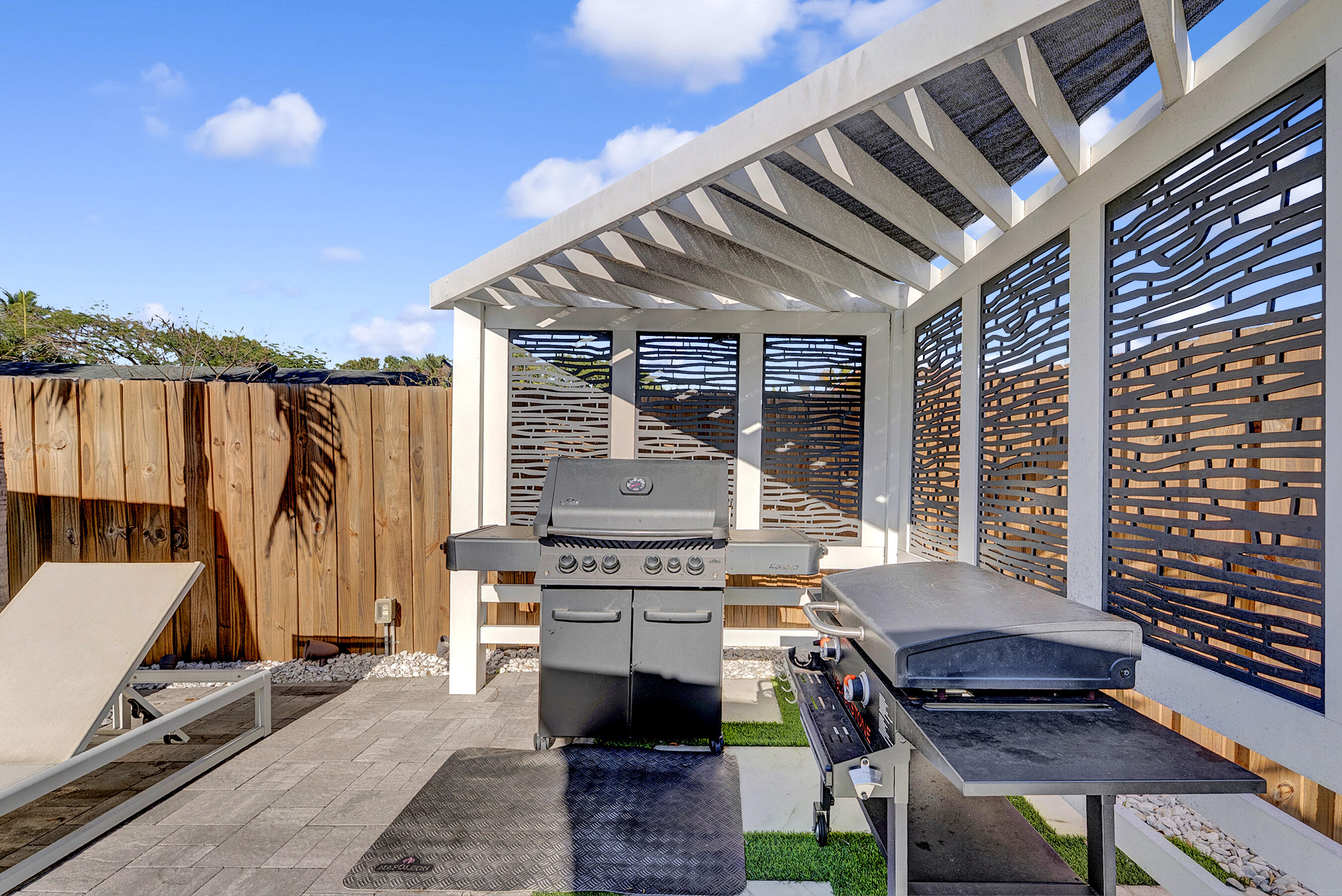 CHATELAINE - Residential