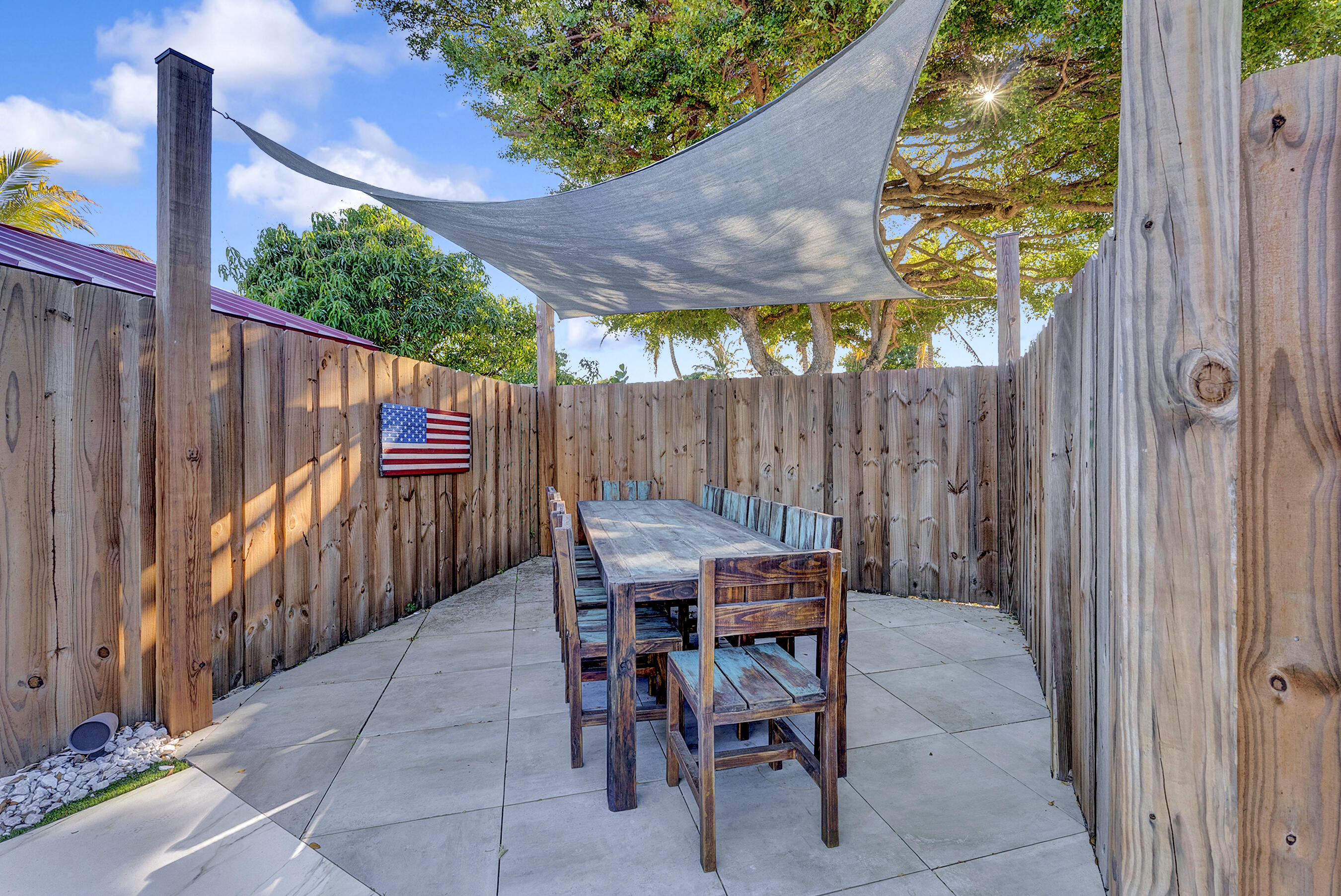 CHATELAINE - Residential