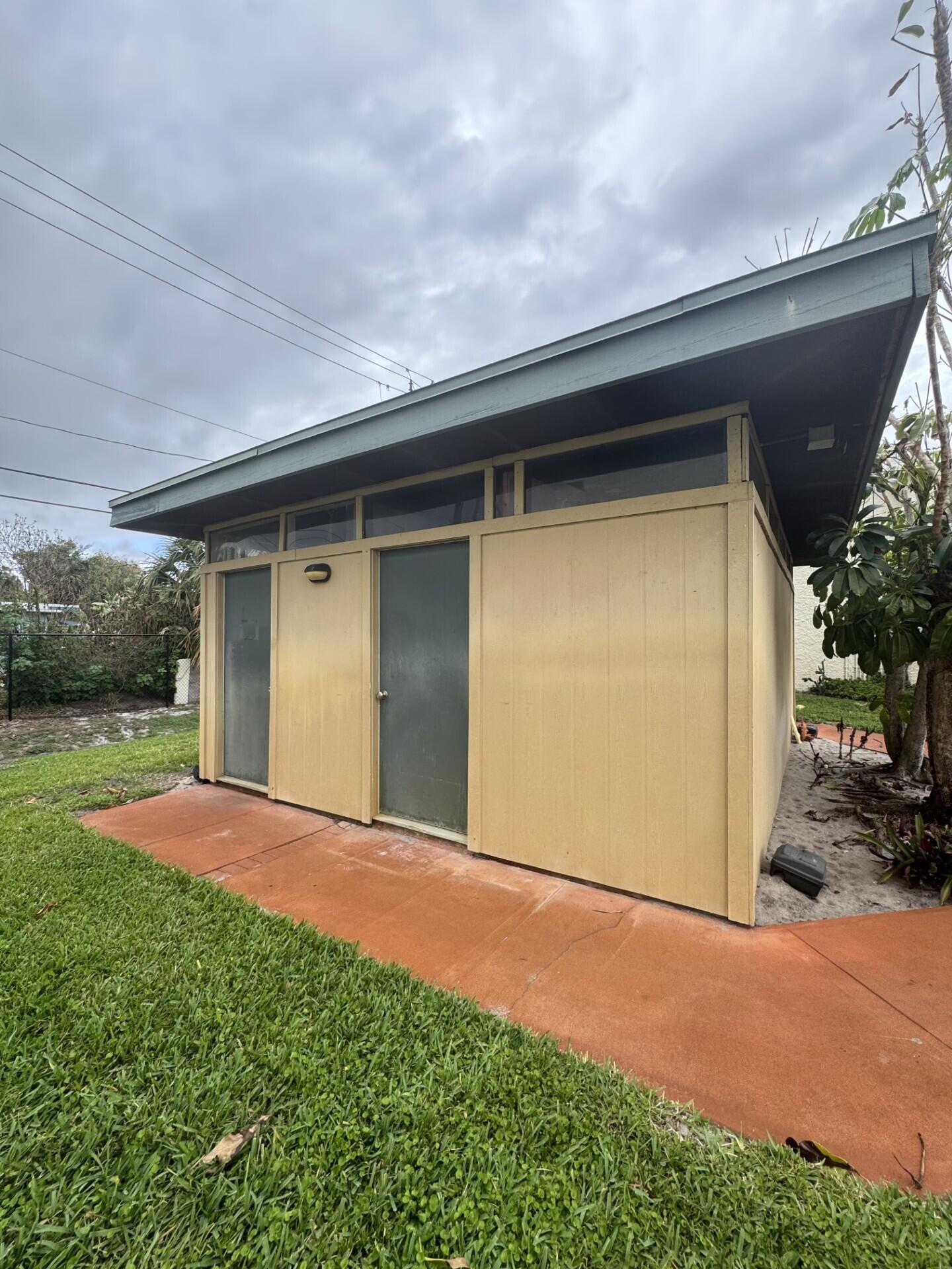 BEACON 21 CONDO - Residential Lease