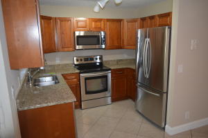 CHATELAINE - Residential Lease