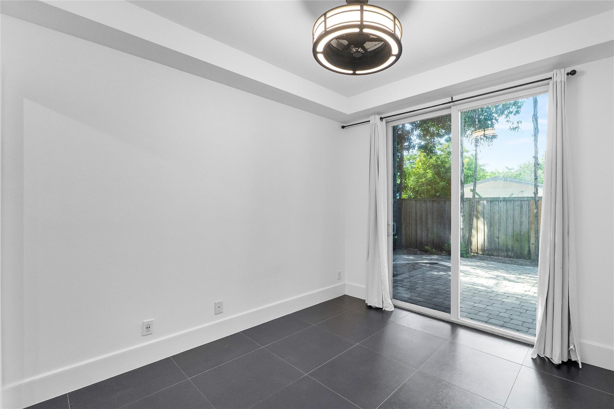 801 SE 12th Court