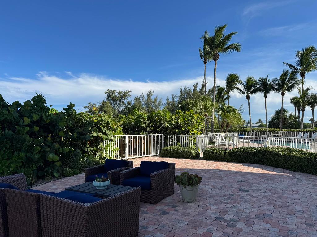 AQUANIQUE OCEAN CLUB - Residential Lease