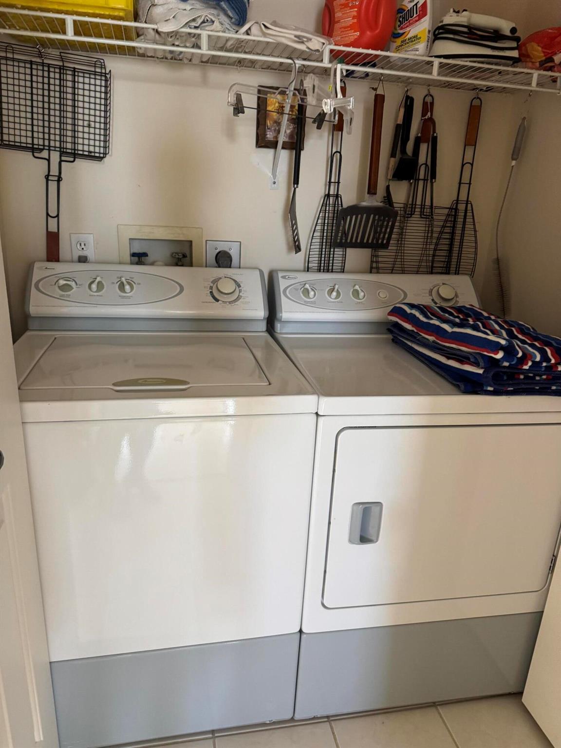 AQUANIQUE OCEAN CLUB - Residential Lease