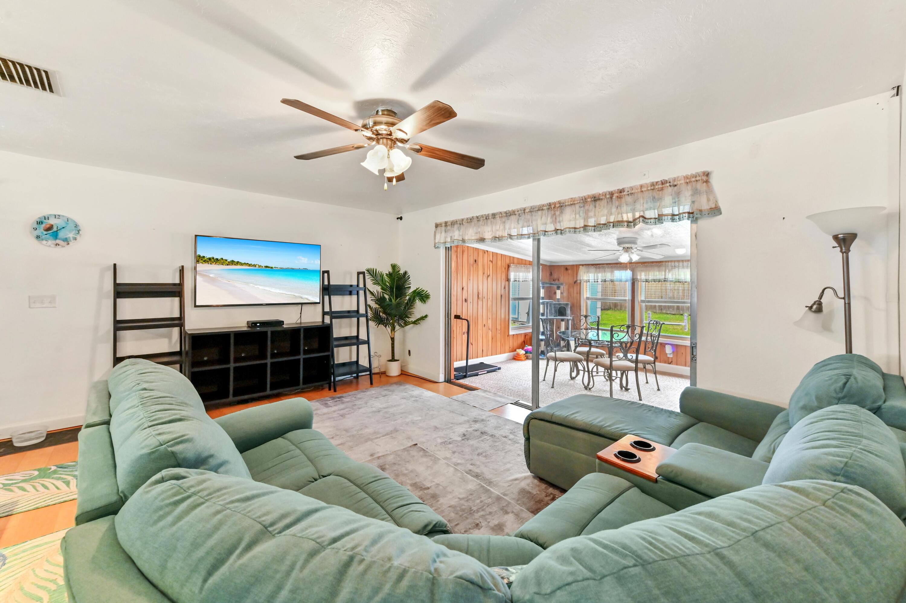 5709 SE Indigo Avenue