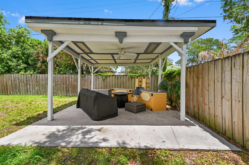 Photo of 5709 SE Indigo Avenue, Stuart, FL 34997 (MLS # R11159272)