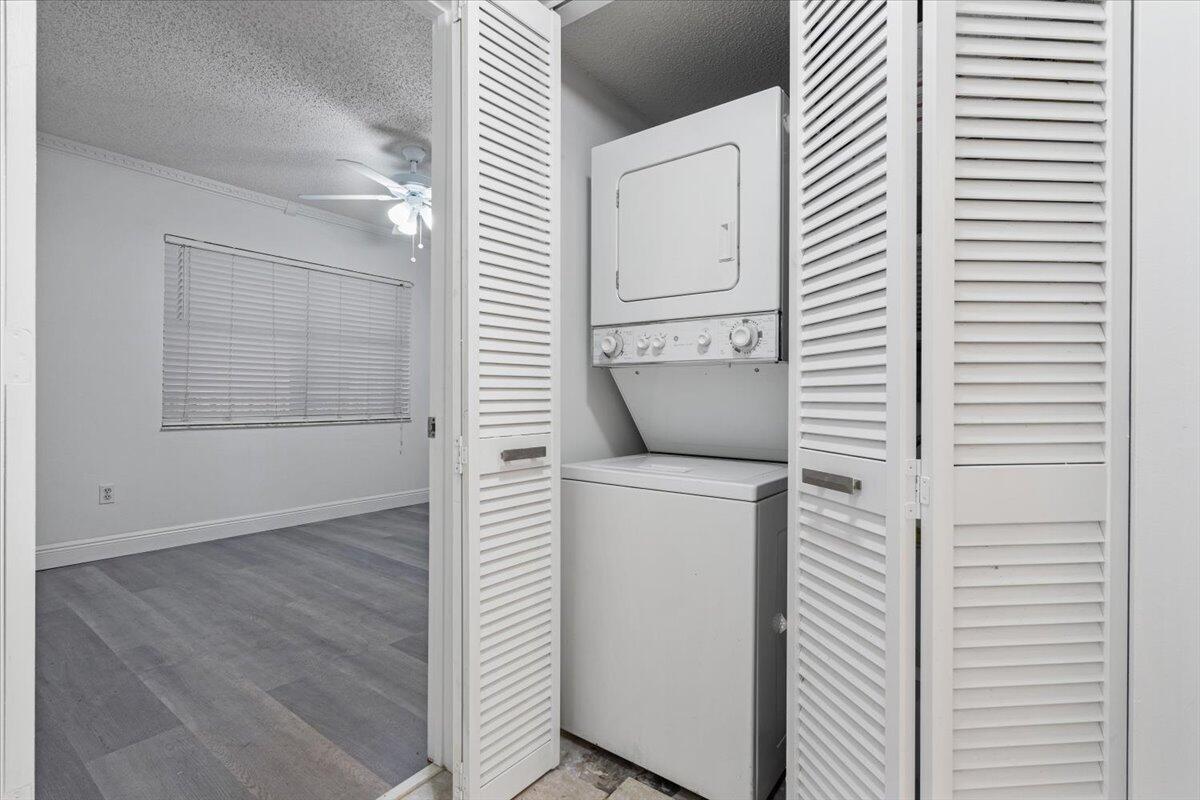 HIDDEN HARBOUR OF THE PALM BEACHES - Residential