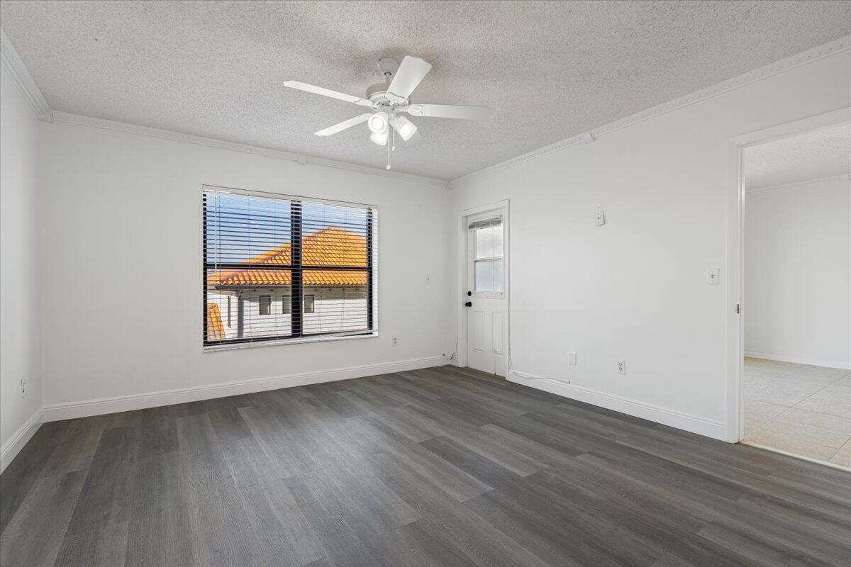 HIDDEN HARBOUR OF THE PALM BEACHES - Residential