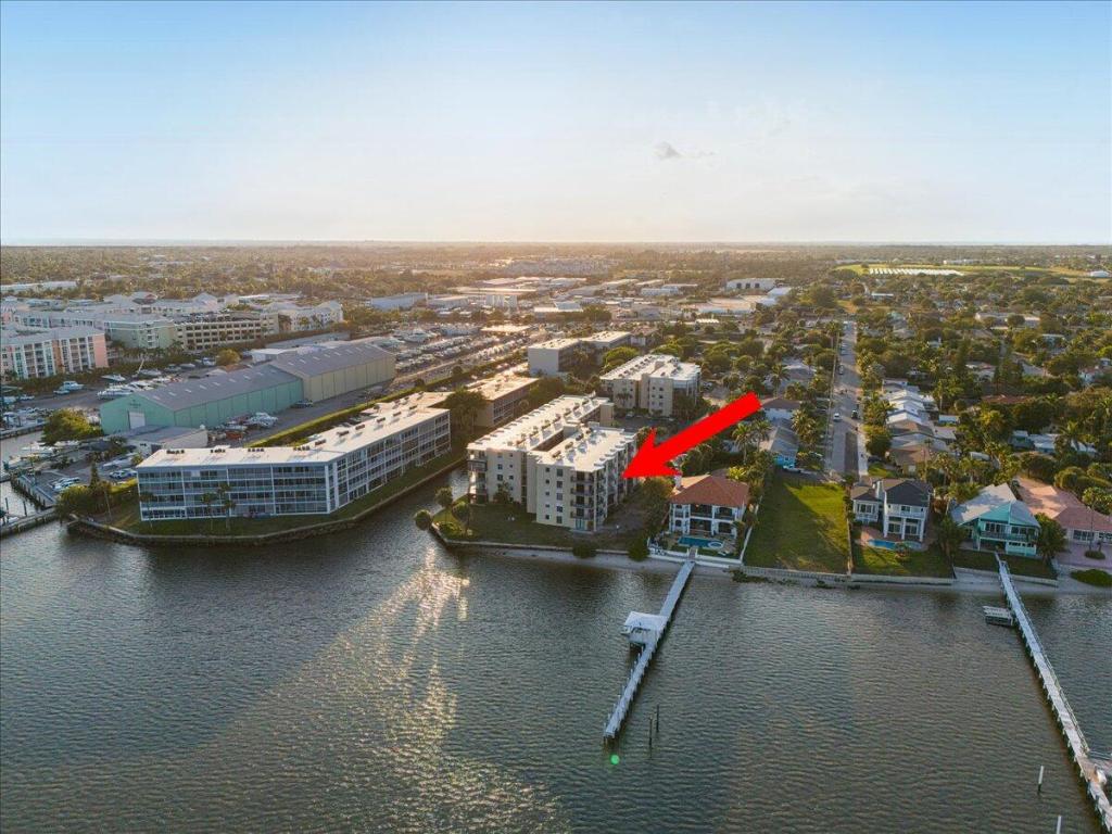 HIDDEN HARBOUR OF THE PALM BEACHES - Residential